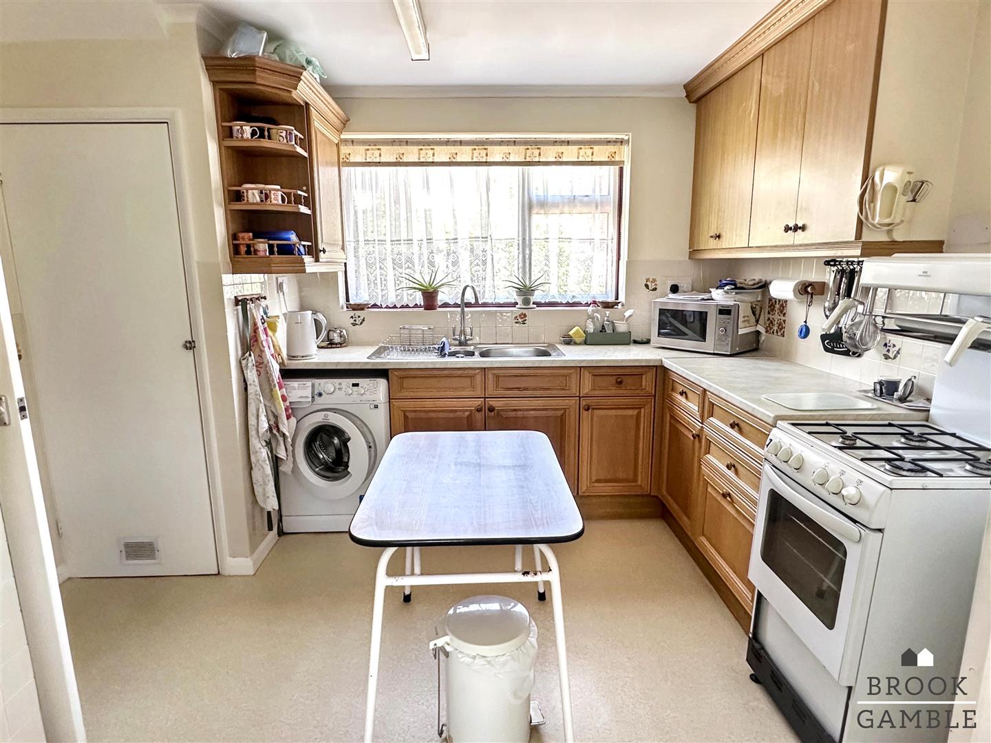 3 Bedroom House. Cobbold Avenue in Eastbourne,  11